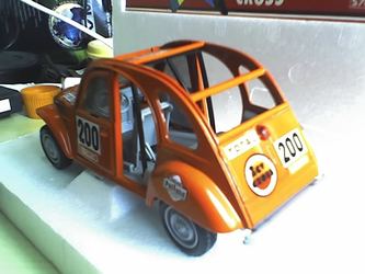 Anteprima della raccolta: Citroën 2CV cross